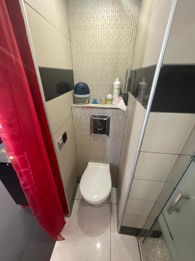 Zekri Apartment ลิวรี-การ์กอง ภายนอก รูปภาพ
