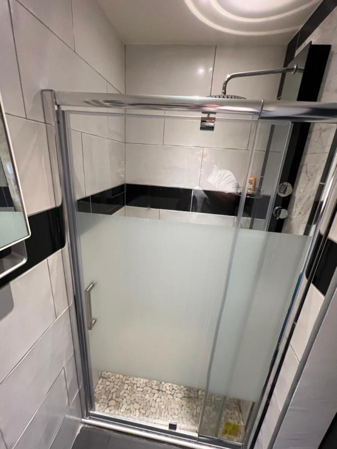 Zekri Apartment ลิวรี-การ์กอง ภายนอก รูปภาพ