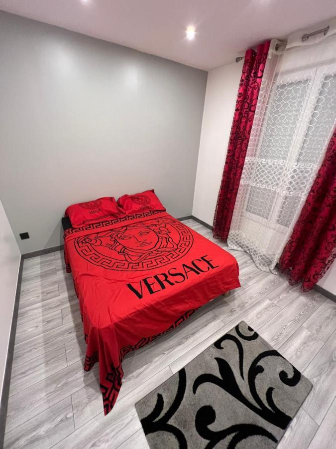 Zekri Apartment ลิวรี-การ์กอง ภายนอก รูปภาพ
