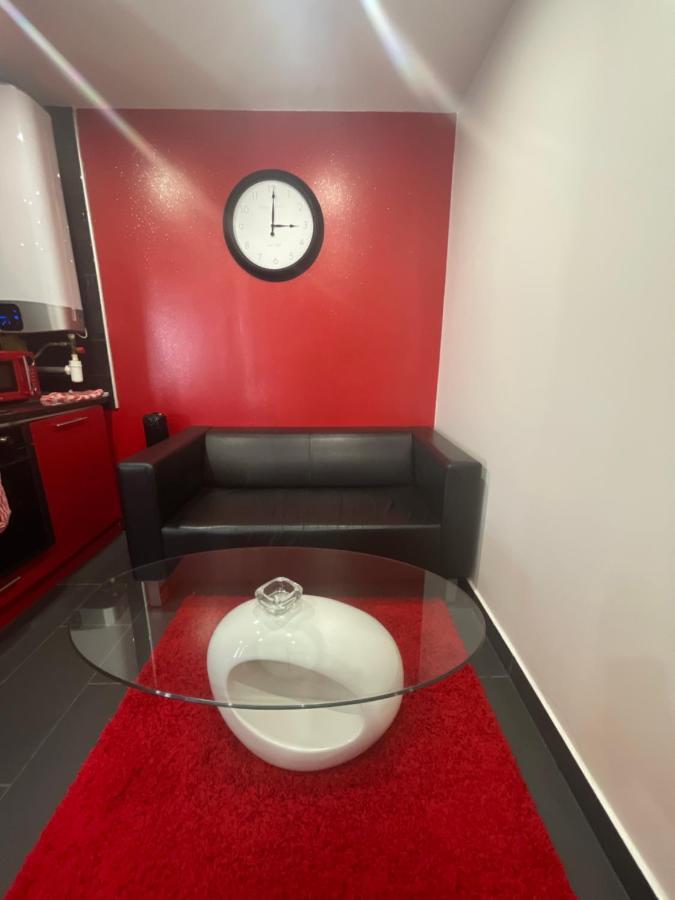 Zekri Apartment ลิวรี-การ์กอง ภายนอก รูปภาพ