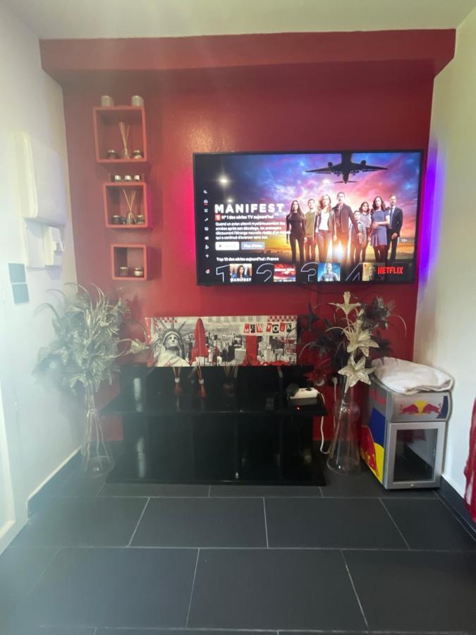 Zekri Apartment ลิวรี-การ์กอง ภายนอก รูปภาพ