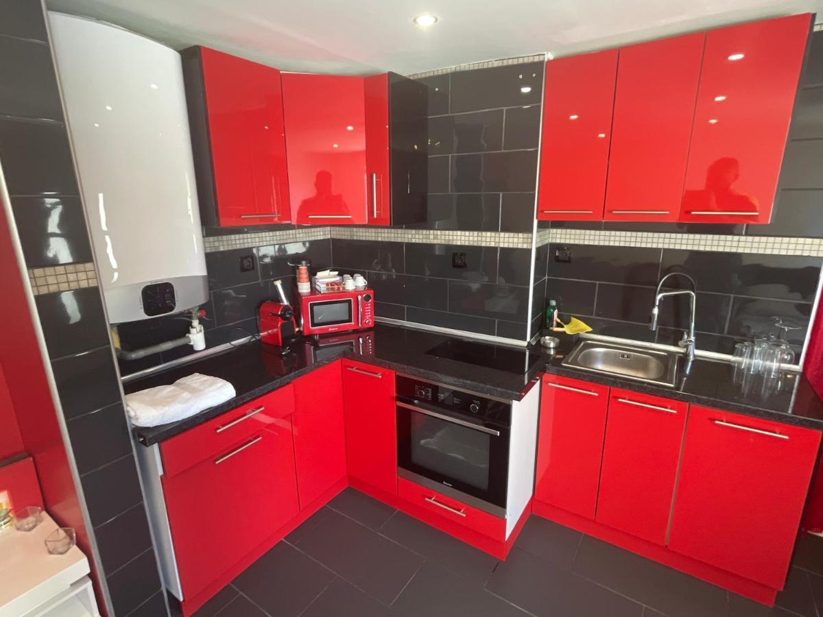 Zekri Apartment ลิวรี-การ์กอง ภายนอก รูปภาพ