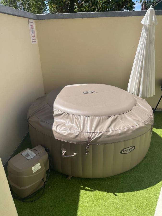 Zekri Apartment ลิวรี-การ์กอง ภายนอก รูปภาพ